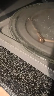 ⚡ LG 42L Black Mirror Microwave with Grill – Model MH8265DIS (Smart Inverter Series)Condition: Used