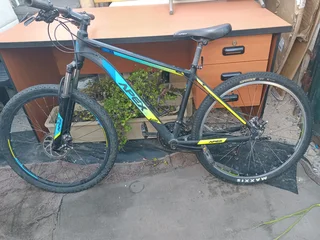 Apex A600 mountain bike size 26