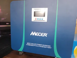 Mecer MPPT SOLAR POWER INVERTER COMBINED PV AND LITHIUM BATTERY