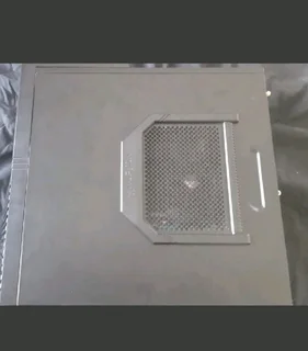 Gigabyte ga-h77m-d3h intel i7 3770 and a dell se2422h fhd monitor