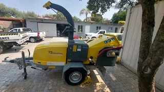 Wood Chipper Half price @R295 000,00