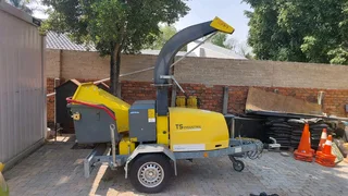 Wood Chipper Half price &#64;R295 000,00