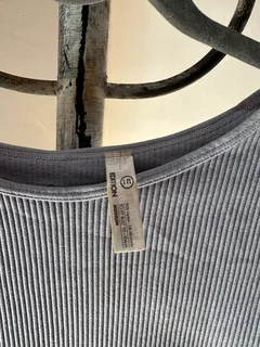 SALE ENDS ON SUNDAY! – Cute Tops, Shirts &amp; Tees (Everything Negotiable!)FIRST COME, FIRST SERVE!