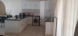 Flat - Ad posted by Sanet Morrow