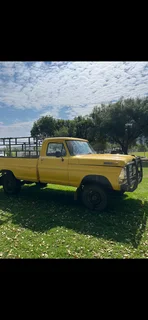Ford F250 Highboy 4x4