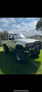 Toyota hilux raider