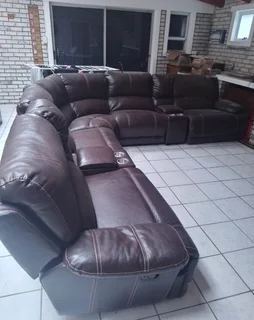 RECLINER COUCHES