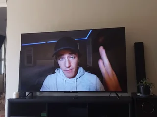 Skyworth 70" smart tv