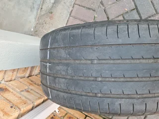 275/30/20 tyres for sale R1200 for both