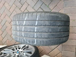 275/30/20 tyres for sale R1200 for both