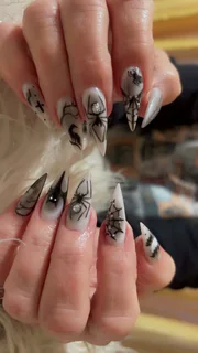 Designer Nails by Savi