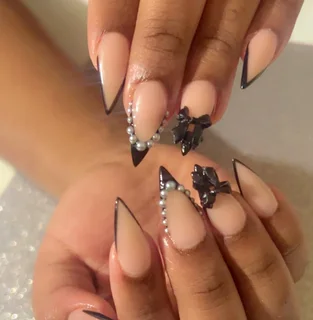 Designer Nails by Savi