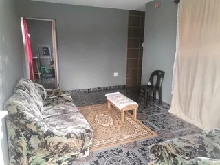 Outbuilding to rent in Campbellstown, Phoenix