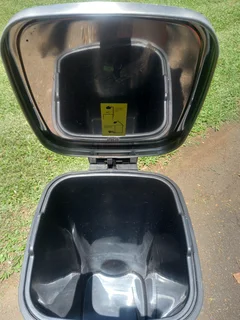 Dustbin - Ad posted by Tony Shuttleworth