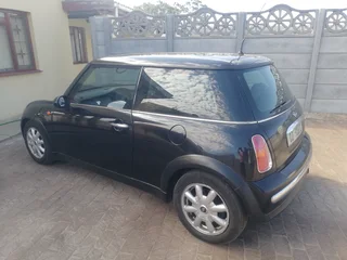 2006 Mini Cooper Sedan