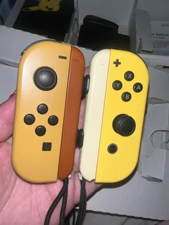 Nintendo Switch Pikachu and Eevee edition