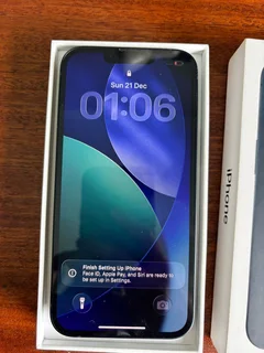 iPhone 13 256GB - Midnight (Excellent Condition)