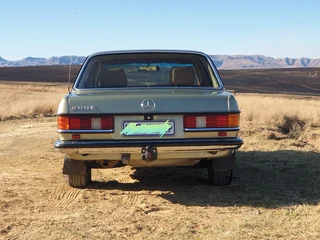 W123 280E Mercedes Benz 1984