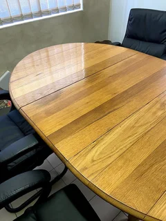 Table - Ad posted by Gary Bain