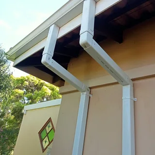 Mike the Handyman for plumbing, waterproofing, electrical, high pressure cleaning, roofing, painting