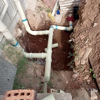 Mike the Handyman for plumbing, waterproofing, electrical, high pressure cleaning, roofing, painting