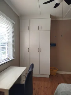 Fully-furnished bedroom to let to working woman or student in well-run Dbn/Nth house-share R4400