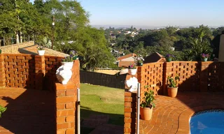 Fully-furnished bedroom to let to working woman or student in well-run Dbn/Nth house-share R4400