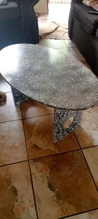 Oval coffee table