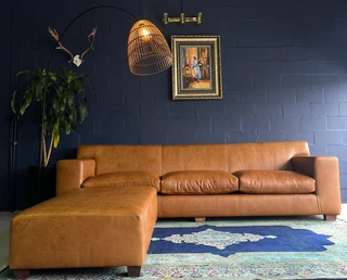Extremely large 3m KARIBA STYLE genuine leather five seater couch &#43; modular daybed ottoman.
