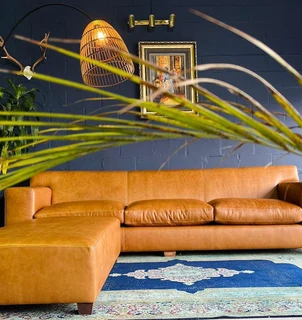 Extremely large 3m KARIBA STYLE genuine leather five seater couch &#43; modular daybed ottoman.