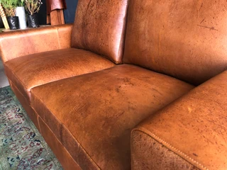 Newly manufactured 2 piece FULL GRAIN GEMSBOK genuine leather Casa design lounge suite.