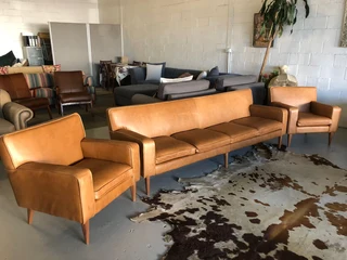 Brand New 3 Piece Gameskin Genuine Leather Retro Style Lounge Suite,. (a Streamline Modern Design)