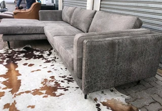 Newly manufactured &amp; large (3m x 1.7m) Zambezi genuine leather CONTEMPORARY DESIGN daybed unit.