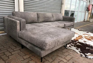 Newly manufactured &amp; large (3m x 1.7m) Zambezi genuine leather CONTEMPORARY DESIGN daybed unit.