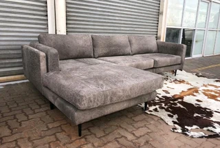 Newly manufactured &amp; large (3m x 1.7m) Zambezi genuine leather CONTEMPORARY DESIGN daybed unit.