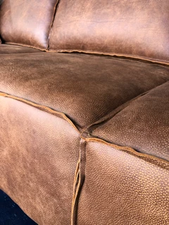 Brand new 2.8m Zambezi genuine leather MARCONI STYLE couch &#43; Modular ottoman (FULL EXOTIC GRAIN)