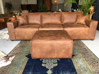 Brand new 2.8m Zambezi genuine leather MARCONI STYLE couch &#43; Modular ottoman (FULL EXOTIC GRAIN)