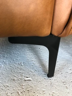 2 x Brand new CONTEMPORARY DESIGN genuine leather armchairs. (TUFFED STITCH DETAILING) R9995 each.