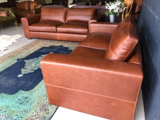 (ON PROMOTION) Stunning 2pc CHOBE STYLE genuine leather lounge suite. Brand new (3 &amp; 2 seater)