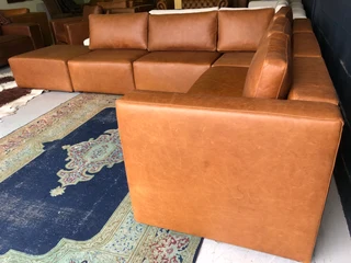 Brand new &amp; versatile (3.4m x 2.5m) MARCONI STYLE genuine leather L-shape modular corner unit.