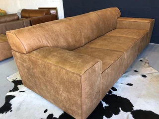 MASSIVE &amp; BULKY 2.6m MARCONI STYLE Zambezi genuine leather couch &#43; modular daybed/ottoman.