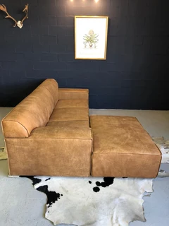 MASSIVE &amp; BULKY 2.6m MARCONI STYLE Zambezi genuine leather couch &#43; modular daybed/ottoman.