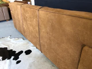 MASSIVE &amp; BULKY 2.6m MARCONI STYLE Zambezi genuine leather couch &#43; modular daybed/ottoman.