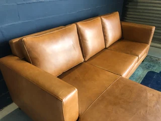 Brand new (2.3m x 1.6m) full grain gameskin genuine leather daybed couch. (A MODERN SLIMLINE DESIGN)