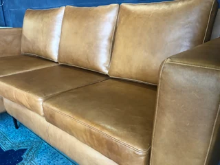 Brand new (2.3m x 1.6m) full grain gameskin genuine leather daybed couch. (A MODERN SLIMLINE DESIGN)