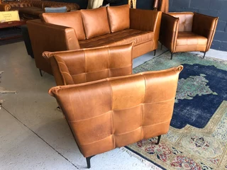 Brand new 3pc CONTEMPORARY DESIGN gameskin genuine leather lounge suite. (TUFFED STITCH DETAILING)