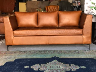 Brand new 3pc CONTEMPORARY DESIGN gameskin genuine leather lounge suite. (TUFFED STITCH DETAILING)