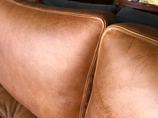 Brand new 3pc CONTEMPORARY DESIGN gameskin genuine leather lounge suite. (TUFFED STITCH DETAILING)