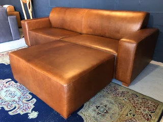 (ON PROMOTION) Newly manufactured 2.2m genuine leather MARCONI STYLE  couch &#43; versatile ottoman