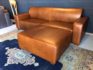 (ON PROMOTION) Newly manufactured 2.2m genuine leather MARCONI STYLE  couch &#43; versatile ottoman